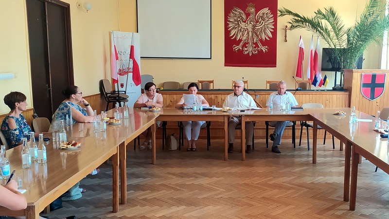 3 1657193069714 Spotkanie Burmistrza z Dyrektorami szkół podstawowych, przedszkoli z Gminy Dąbrowa Tarnowska