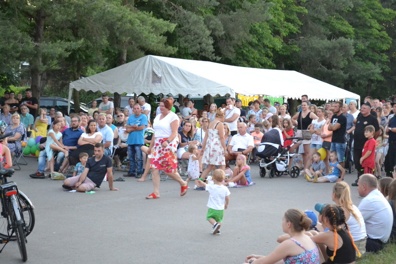 34 DSC 0537 Owocny Festyn Charytatywny Stowarzyszenia Na Rzecz Osób Niepełnosprawnych ,,Pomocna Dłoń’’ w Dąbrowie Tarnowskiej