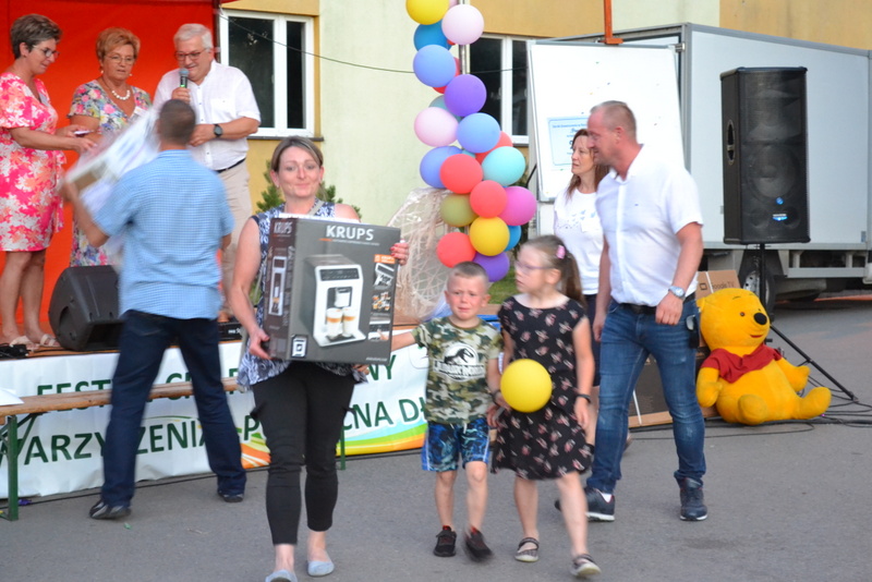 38 DSC 0551 Owocny Festyn Charytatywny Stowarzyszenia Na Rzecz Osób Niepełnosprawnych ,,Pomocna Dłoń’’ w Dąbrowie Tarnowskiej