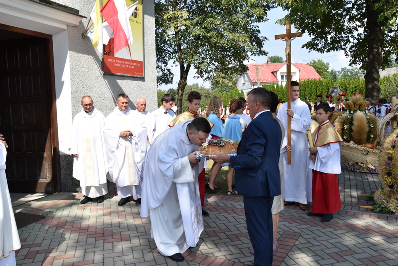 016 DSC 0921 Święto Powiśla Dąbrowskiego   Dożynki Powiatowe i Targi Gospodarcze   relacja