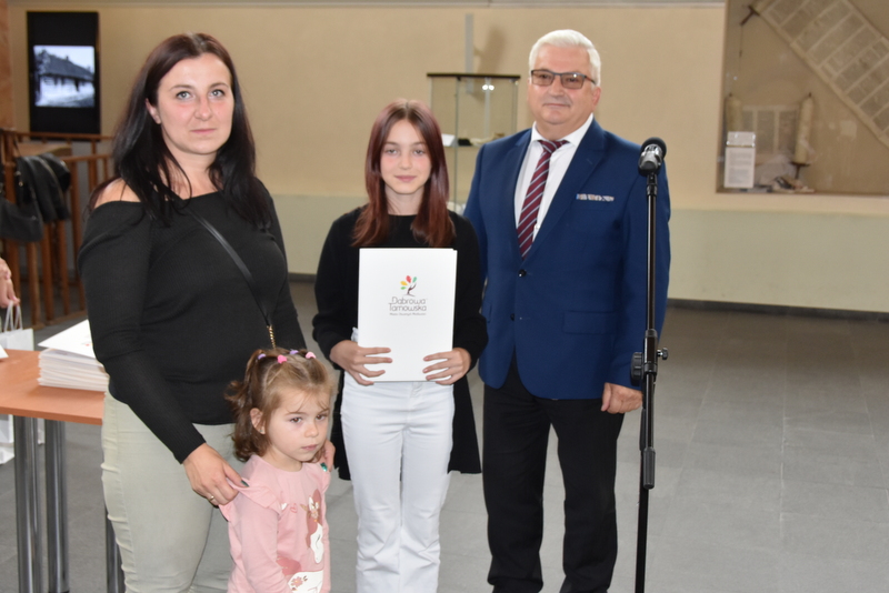 07 DSC 0201 Uroczyste wręczenie Stypendiów Burmistrza Dąbrowy Tarnowskiej