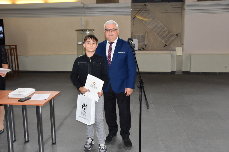 24 DSC 0225 Uroczyste wręczenie Stypendiów Burmistrza Dąbrowy Tarnowskiej