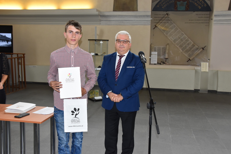 25 DSC 0226 Uroczyste wręczenie Stypendiów Burmistrza Dąbrowy Tarnowskiej