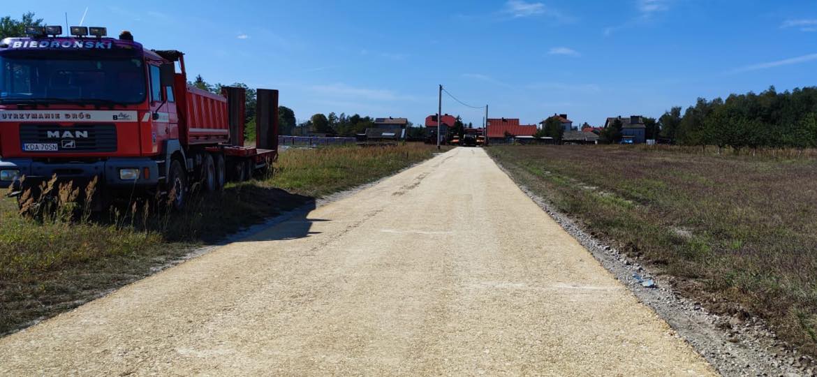 305333256 386884490309564 3213397502987077510 n Inwestycje drogowe w gminie