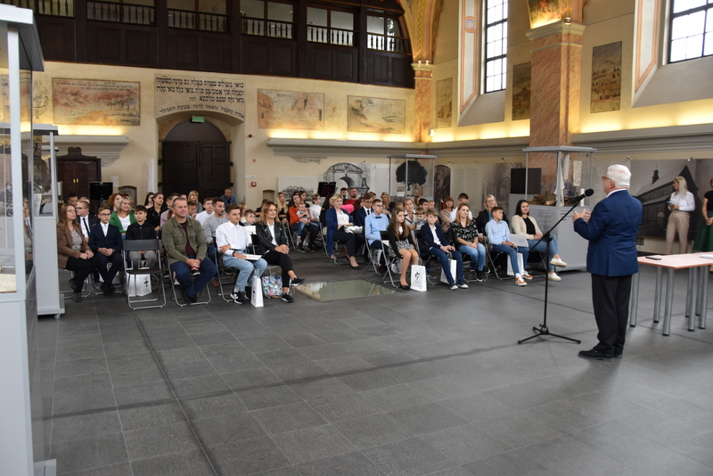 33 DSC 0236 Uroczyste wręczenie Stypendiów Burmistrza Dąbrowy Tarnowskiej