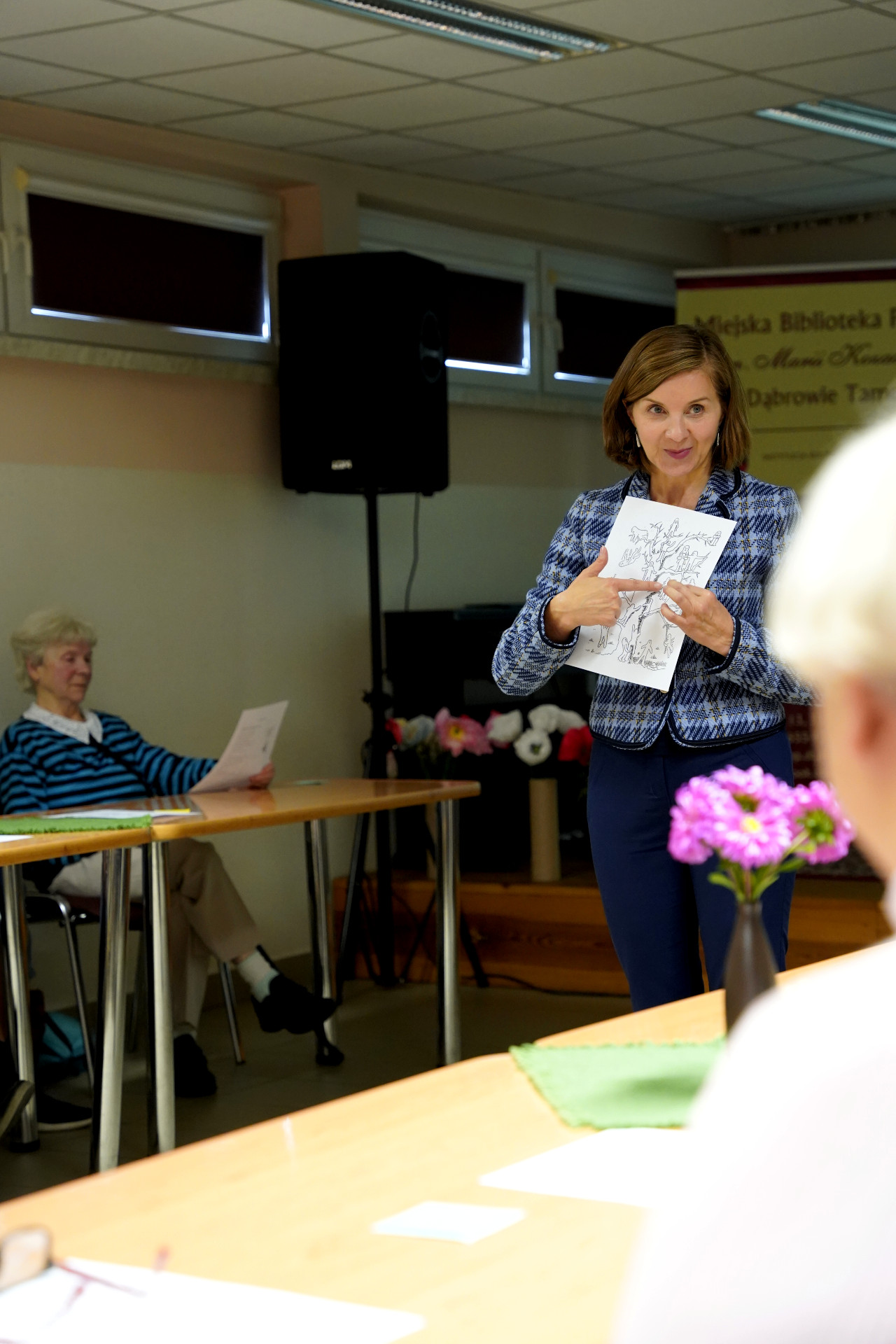 DSC6121 Warsztat biblioteraputyczny pn. Seniorzy pełni zdrowia, mądrości i wigoru”