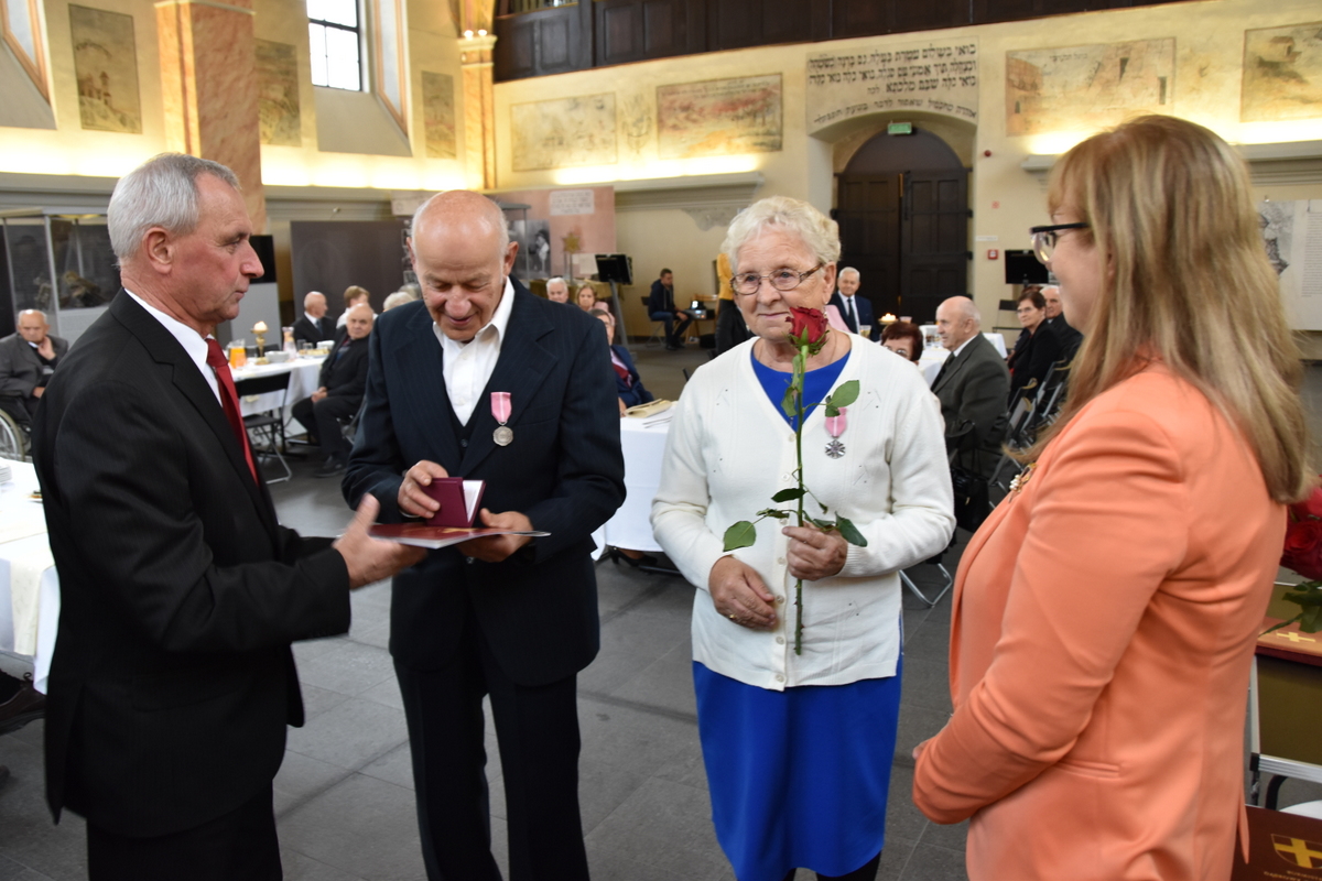 20 DSC 0649 Uroczystość wręczenia odznaczeń  Medal za Długoletnie Pożycie Małżeńskie