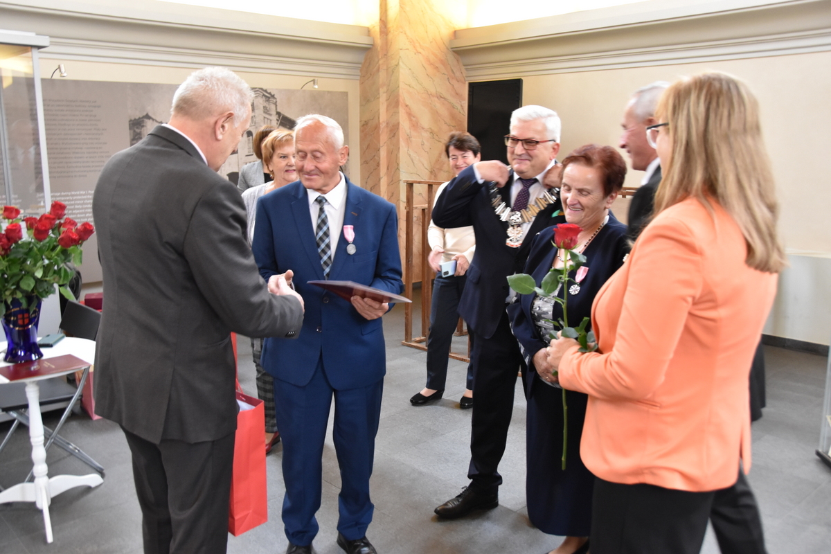24 DSC 0661 Uroczystość wręczenia odznaczeń  Medal za Długoletnie Pożycie Małżeńskie