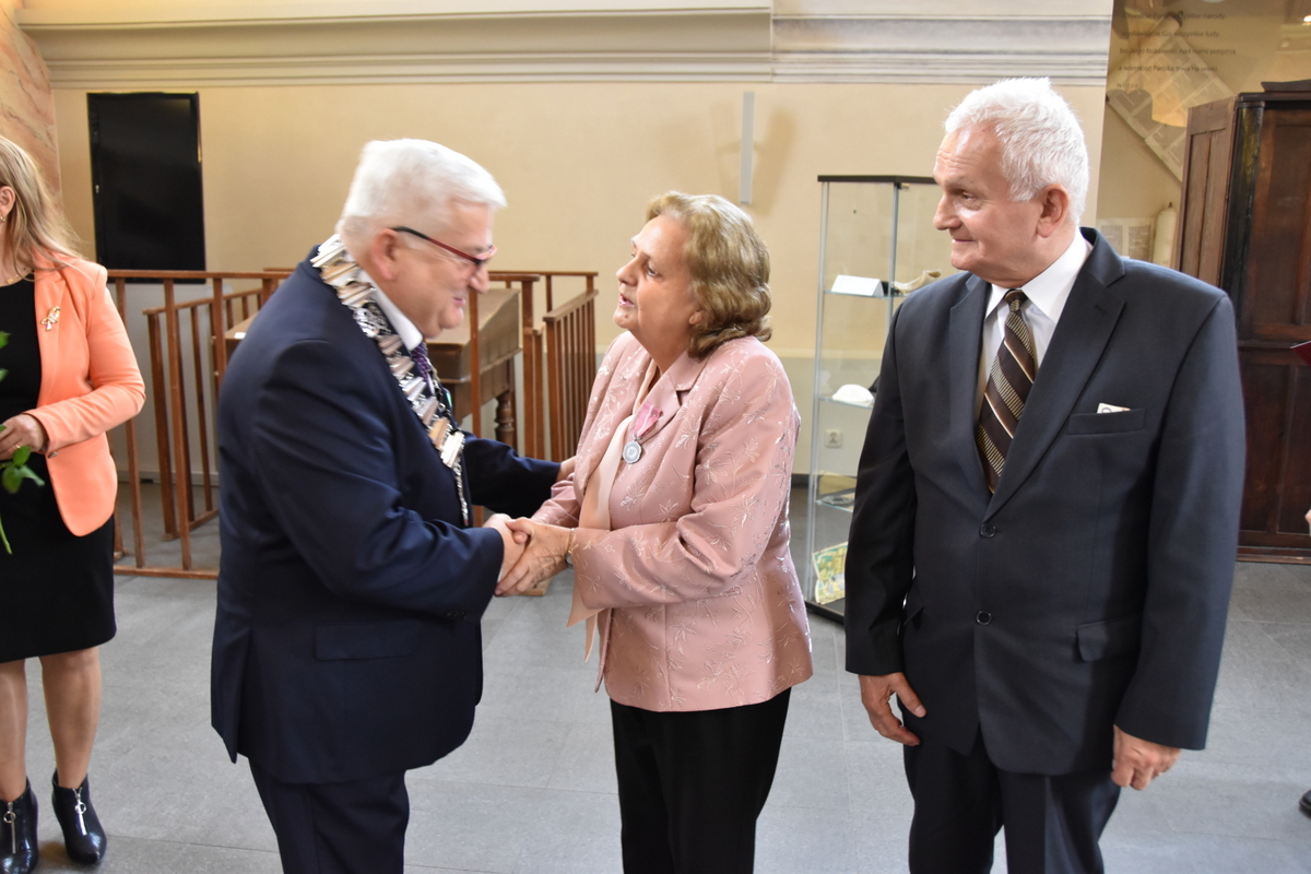 56 DSC 0747 Uroczystość wręczenia odznaczeń  Medal za Długoletnie Pożycie Małżeńskie