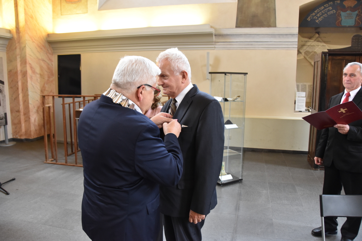 57 DSC 0748 Uroczystość wręczenia odznaczeń  Medal za Długoletnie Pożycie Małżeńskie