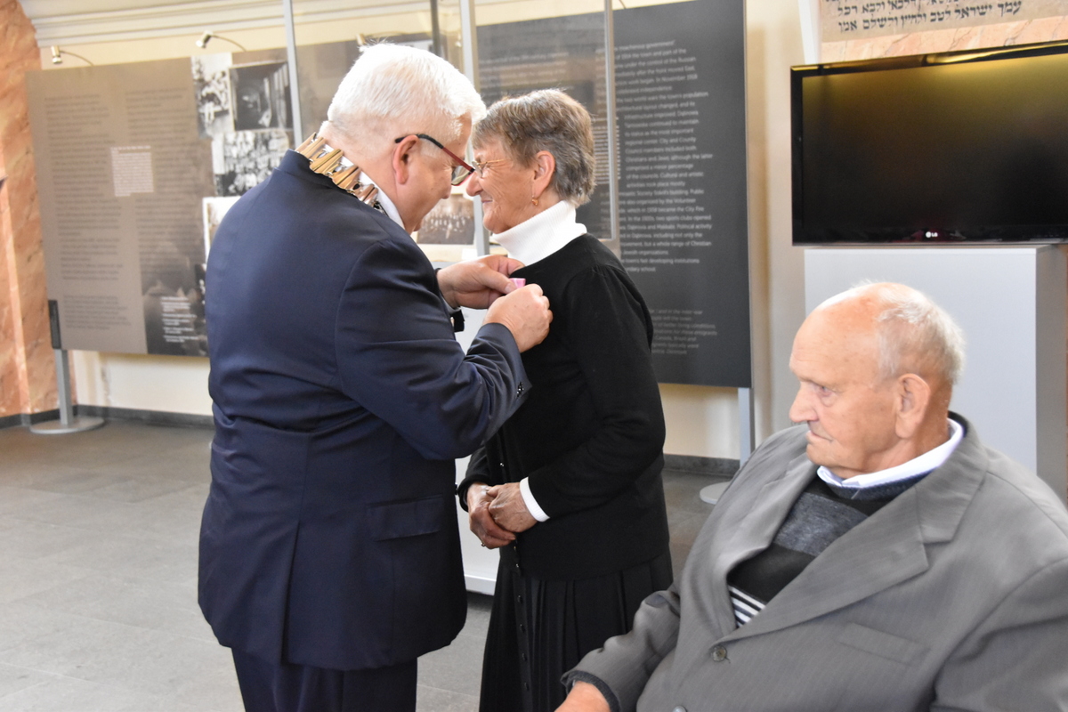 61 DSC 0757 Uroczystość wręczenia odznaczeń  Medal za Długoletnie Pożycie Małżeńskie