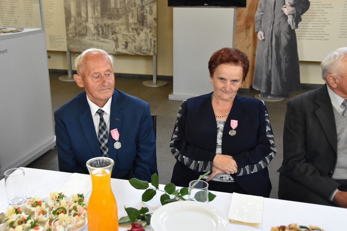 73 DSC 0793 Uroczystość wręczenia odznaczeń  Medal za Długoletnie Pożycie Małżeńskie