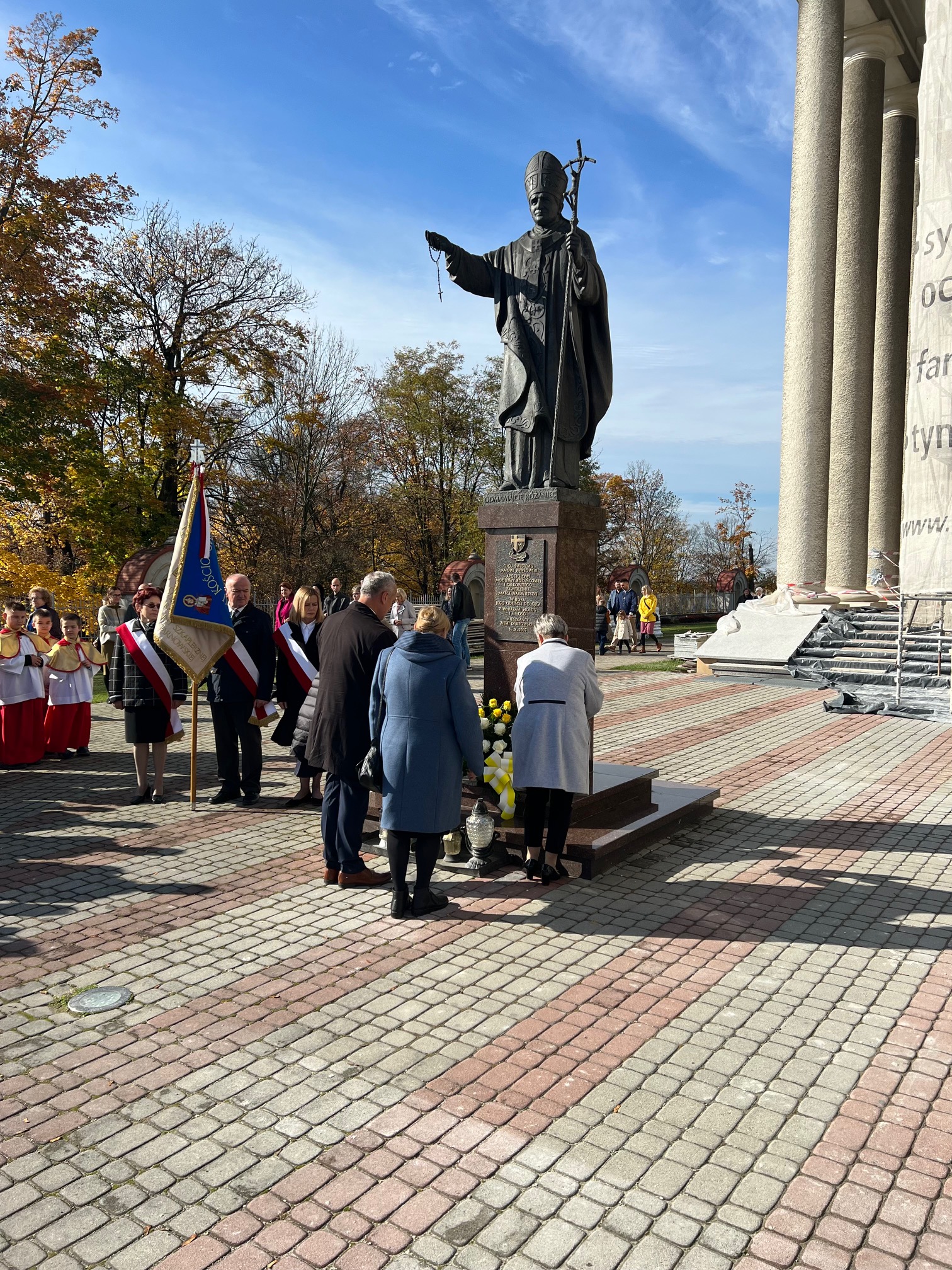 IMG 0670 Wspomnienie liturgiczne św. Jana Pawła II i kontynuacja obchodów XXII Dnia Papieskiego w Dąbrowie Tarnowskiej