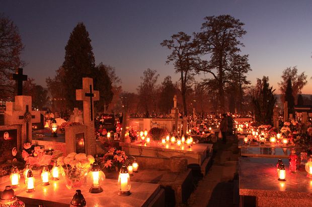 z27687206QIle dni zostalo do Wszystkich Swietych i Swieta Zm 2 listopada   Dzień Zaduszny