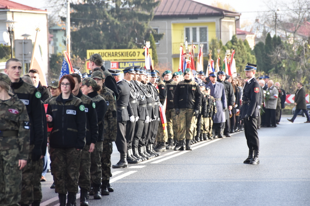 003 DSC 0259 Dąbrowa uczciła 104. rocznicę odzyskania niepodległości przez Polskę