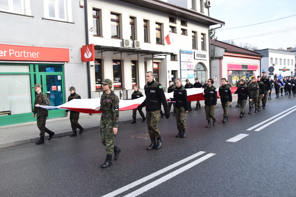 005 DSC 0264 Dąbrowa uczciła 104. rocznicę odzyskania niepodległości przez Polskę