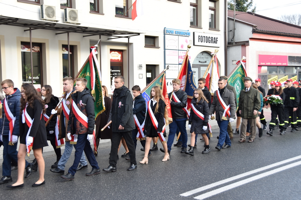 016 DSC 0276 Dąbrowa uczciła 104. rocznicę odzyskania niepodległości przez Polskę