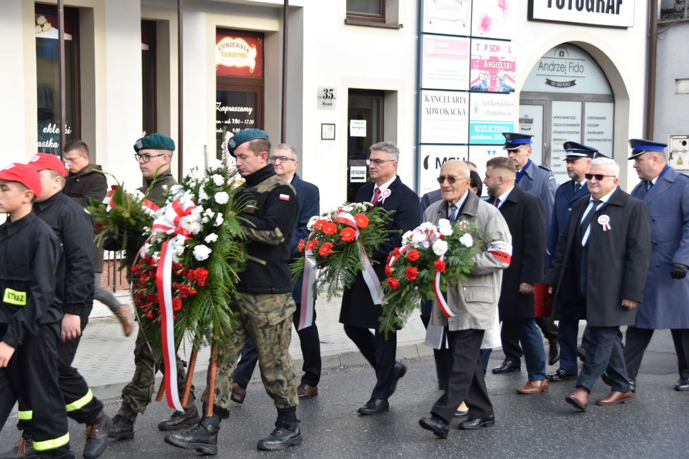 018 DSC 0280 Dąbrowa uczciła 104. rocznicę odzyskania niepodległości przez Polskę