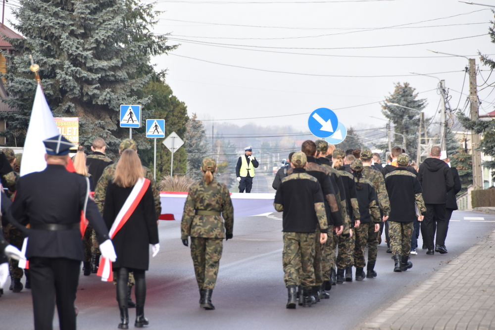 027 DSC 0295 Dąbrowa uczciła 104. rocznicę odzyskania niepodległości przez Polskę
