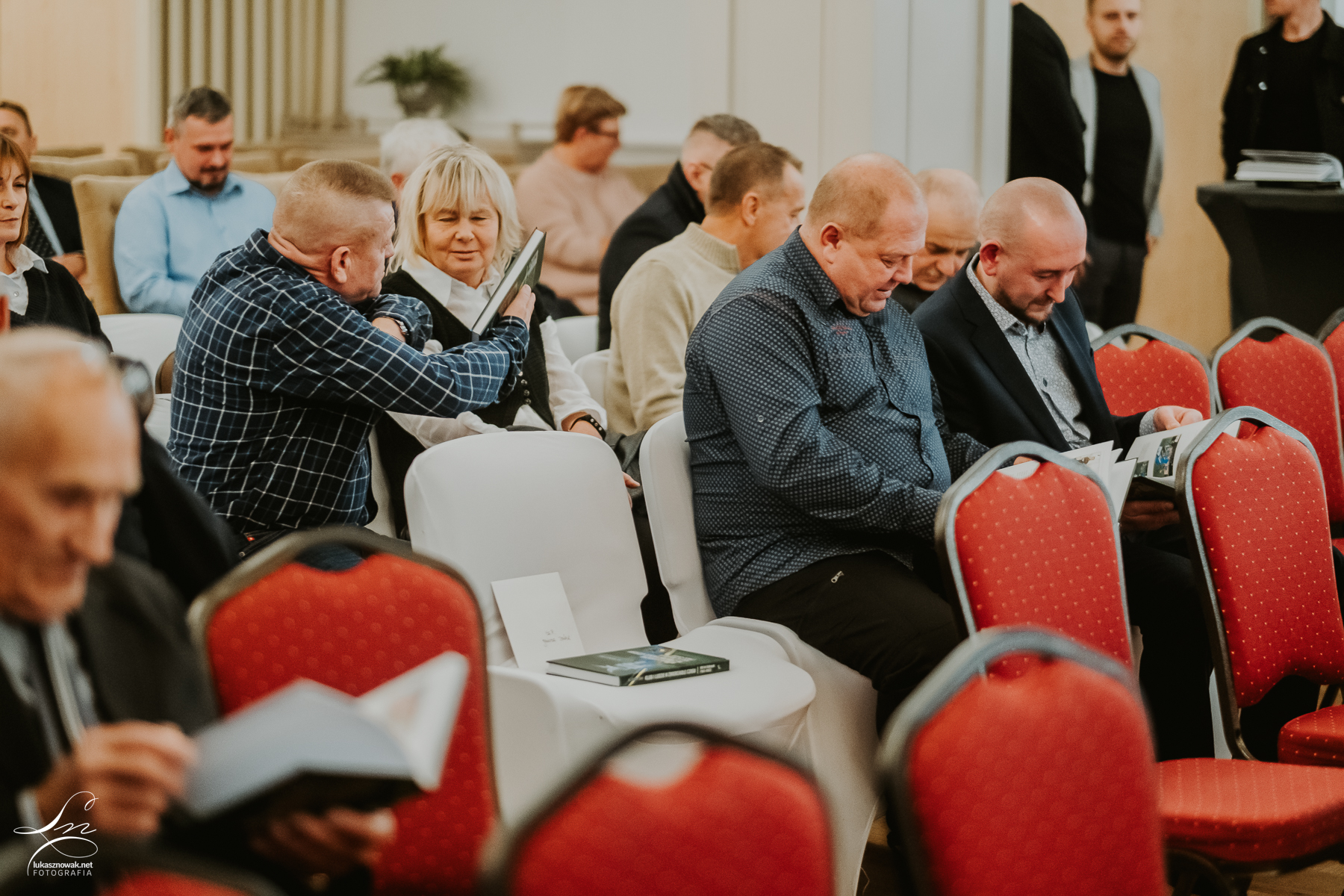 043 Promocja książki ,,Klub i ludzie w zwierciadle czasu. 100 lat Dąbrovii” autorstwa ks. dr hab. Roberta Biela