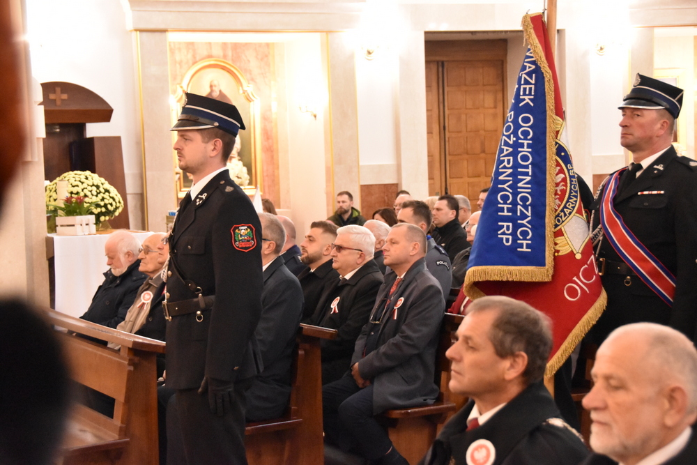 046 DSC 0336 Dąbrowa uczciła 104. rocznicę odzyskania niepodległości przez Polskę