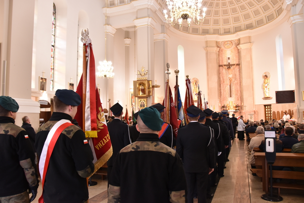 049 DSC 0344 Dąbrowa uczciła 104. rocznicę odzyskania niepodległości przez Polskę