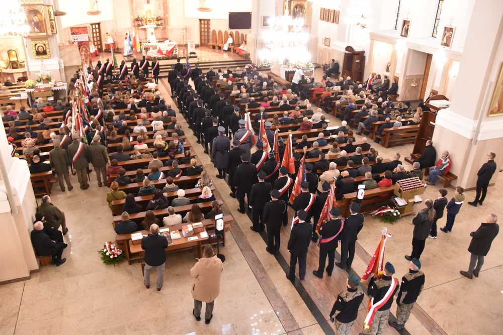 050 DSC 0346 Dąbrowa uczciła 104. rocznicę odzyskania niepodległości przez Polskę