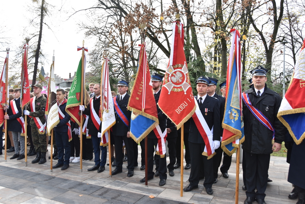 056 DSC 0370 Dąbrowa uczciła 104. rocznicę odzyskania niepodległości przez Polskę