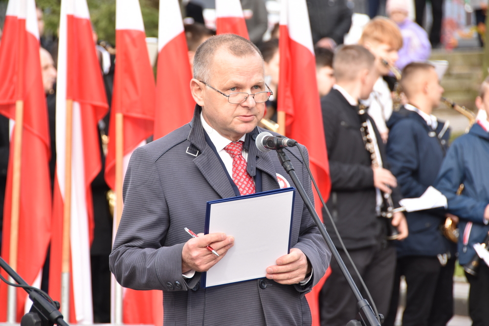 066 DSC 0382 Dąbrowa uczciła 104. rocznicę odzyskania niepodległości przez Polskę
