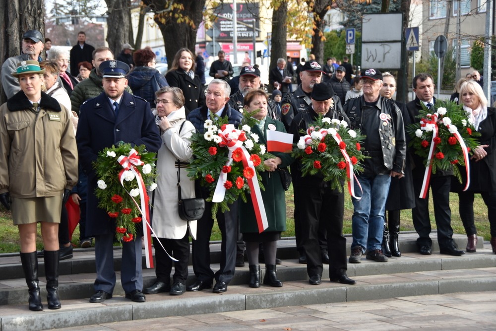071 DSC 0399 Dąbrowa uczciła 104. rocznicę odzyskania niepodległości przez Polskę