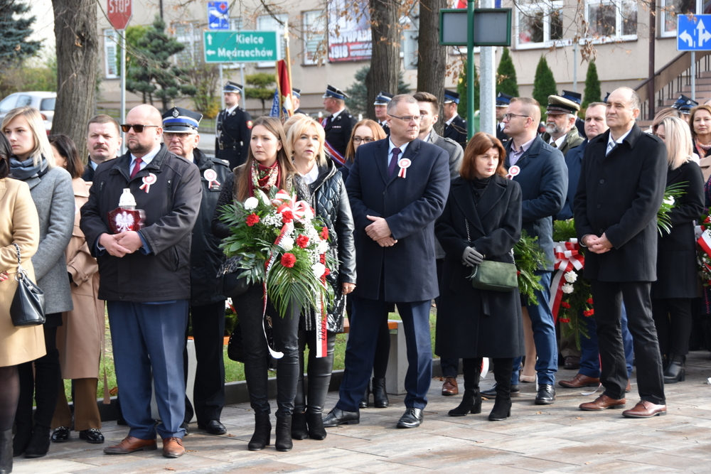 074 DSC 0402 Dąbrowa uczciła 104. rocznicę odzyskania niepodległości przez Polskę