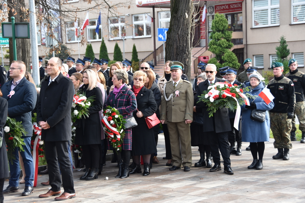 075 DSC 0404 Dąbrowa uczciła 104. rocznicę odzyskania niepodległości przez Polskę