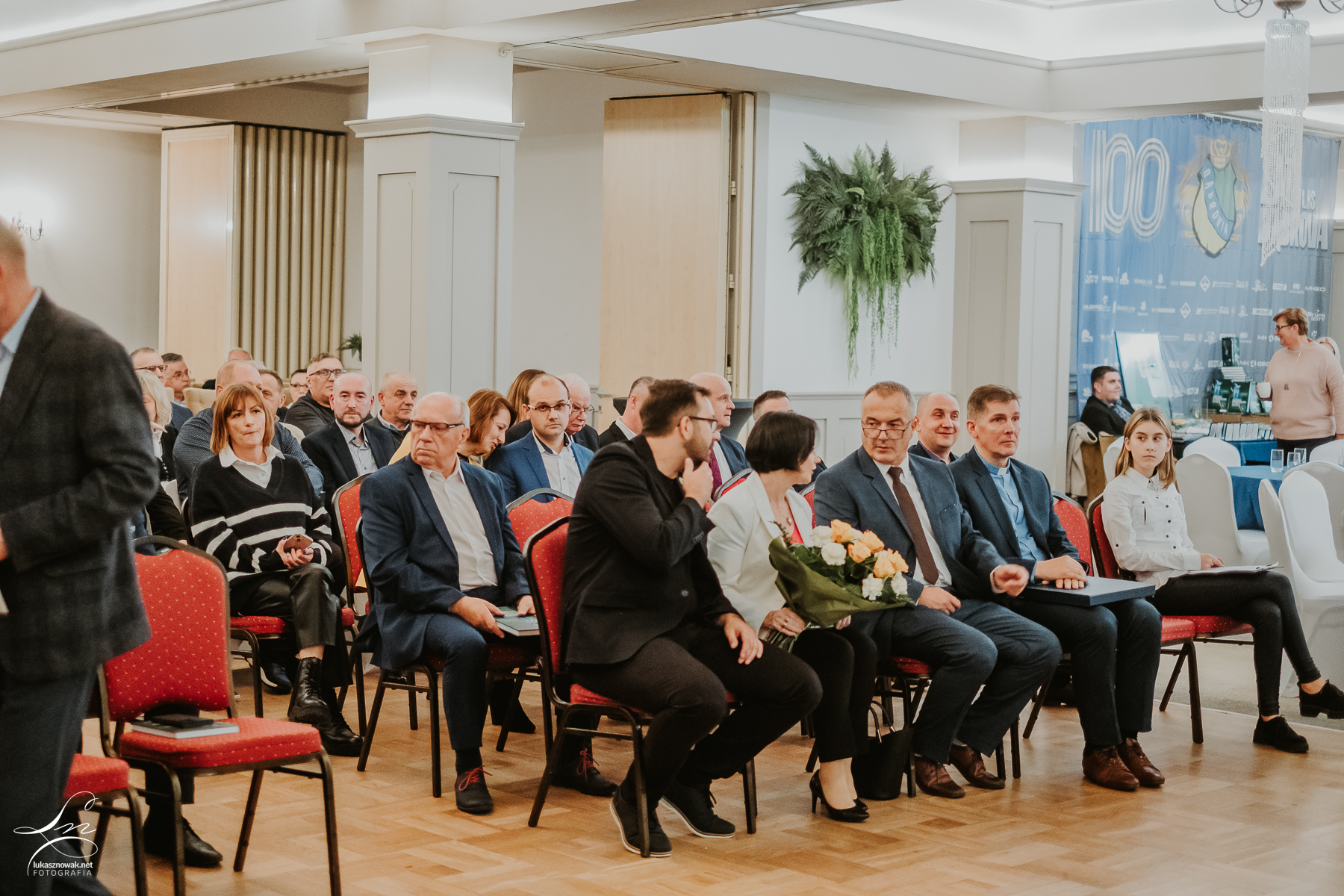 082 Promocja książki ,,Klub i ludzie w zwierciadle czasu. 100 lat Dąbrovii” autorstwa ks. dr hab. Roberta Biela