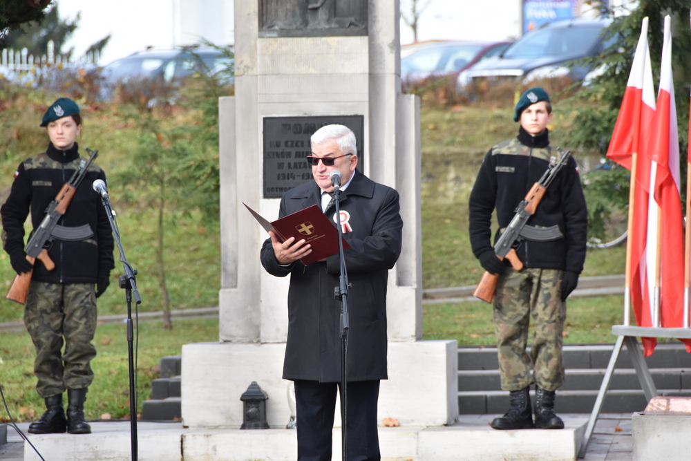 083 DSC 0425 Dąbrowa uczciła 104. rocznicę odzyskania niepodległości przez Polskę