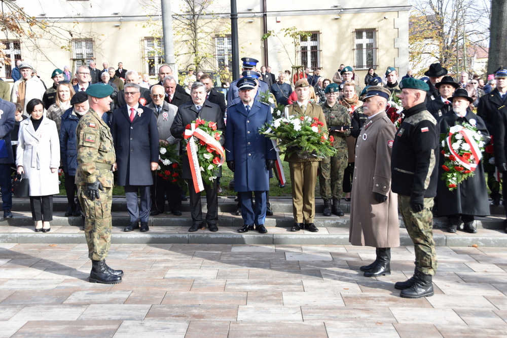 085 DSC 0432 Dąbrowa uczciła 104. rocznicę odzyskania niepodległości przez Polskę
