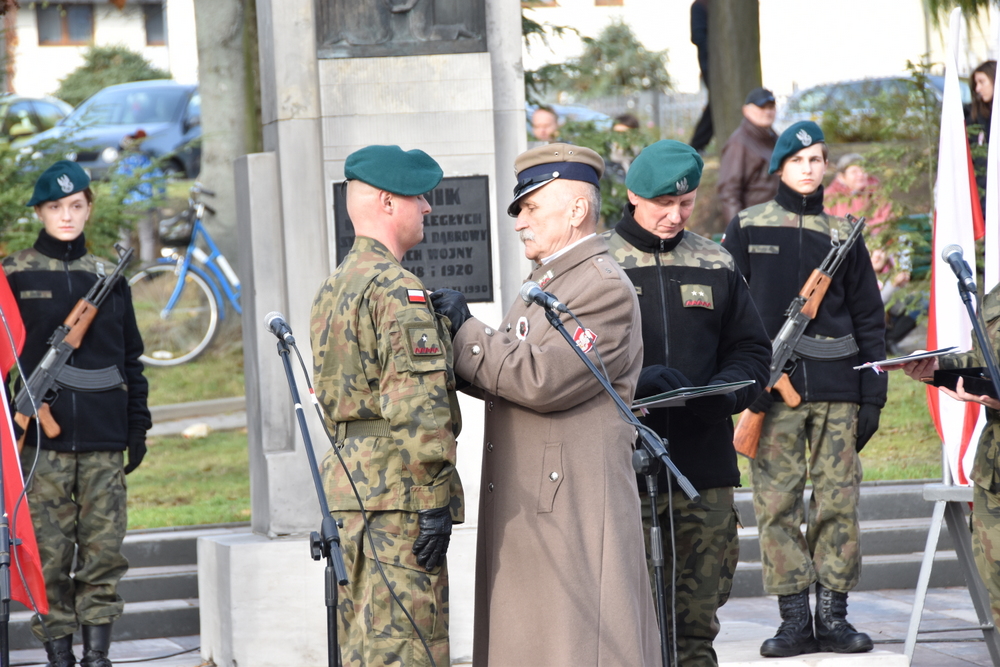 091 DSC 0442 Dąbrowa uczciła 104. rocznicę odzyskania niepodległości przez Polskę