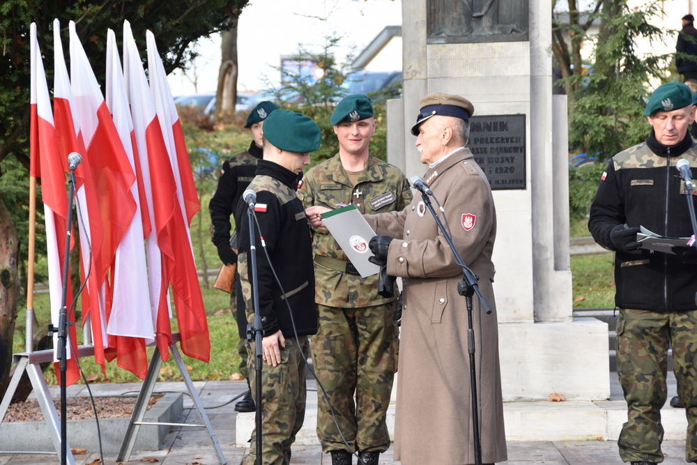 092 DSC 0443 Dąbrowa uczciła 104. rocznicę odzyskania niepodległości przez Polskę