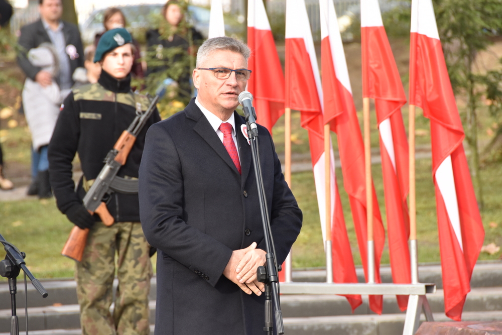 096 DSC 0451 Dąbrowa uczciła 104. rocznicę odzyskania niepodległości przez Polskę