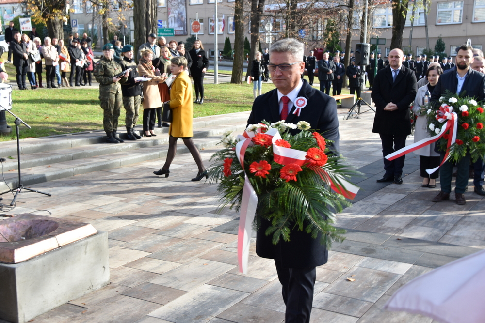 100 DSC 0467 Dąbrowa uczciła 104. rocznicę odzyskania niepodległości przez Polskę