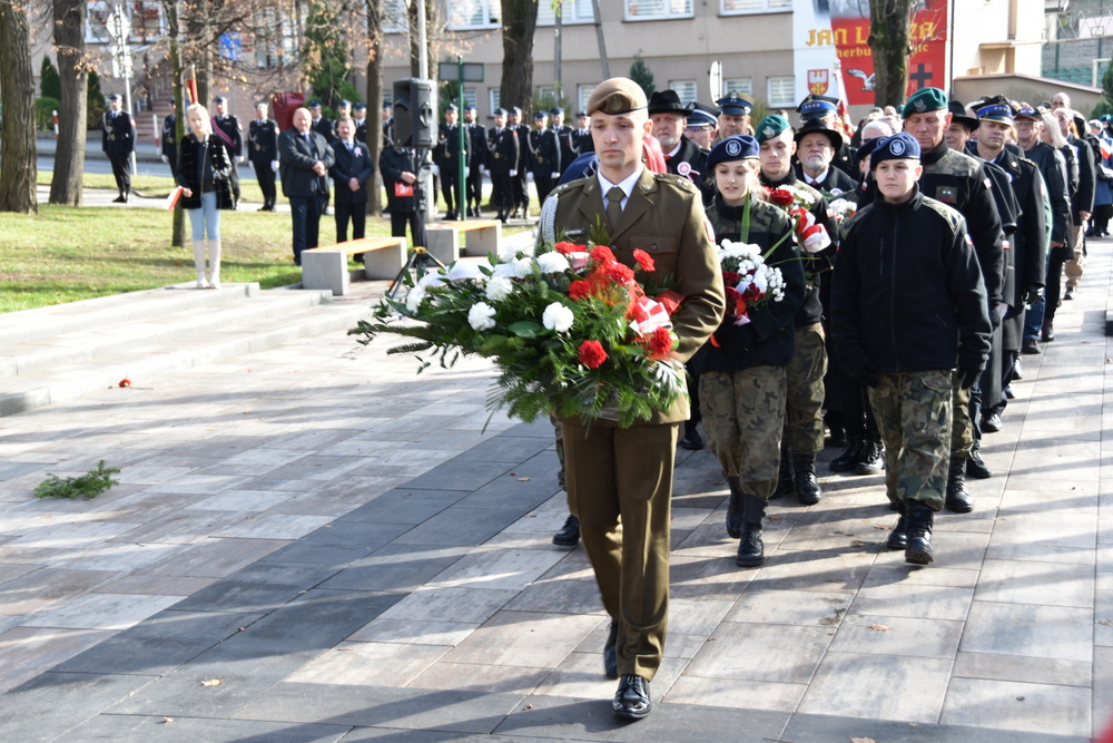 109 DSC 0489 Dąbrowa uczciła 104. rocznicę odzyskania niepodległości przez Polskę