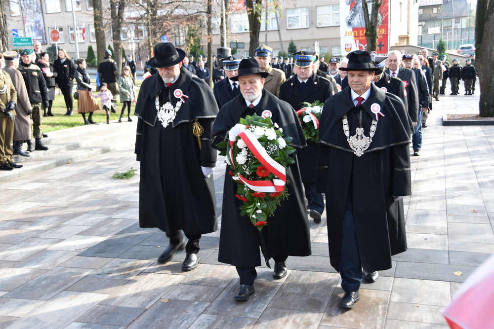 113 DSC 0496 Dąbrowa uczciła 104. rocznicę odzyskania niepodległości przez Polskę