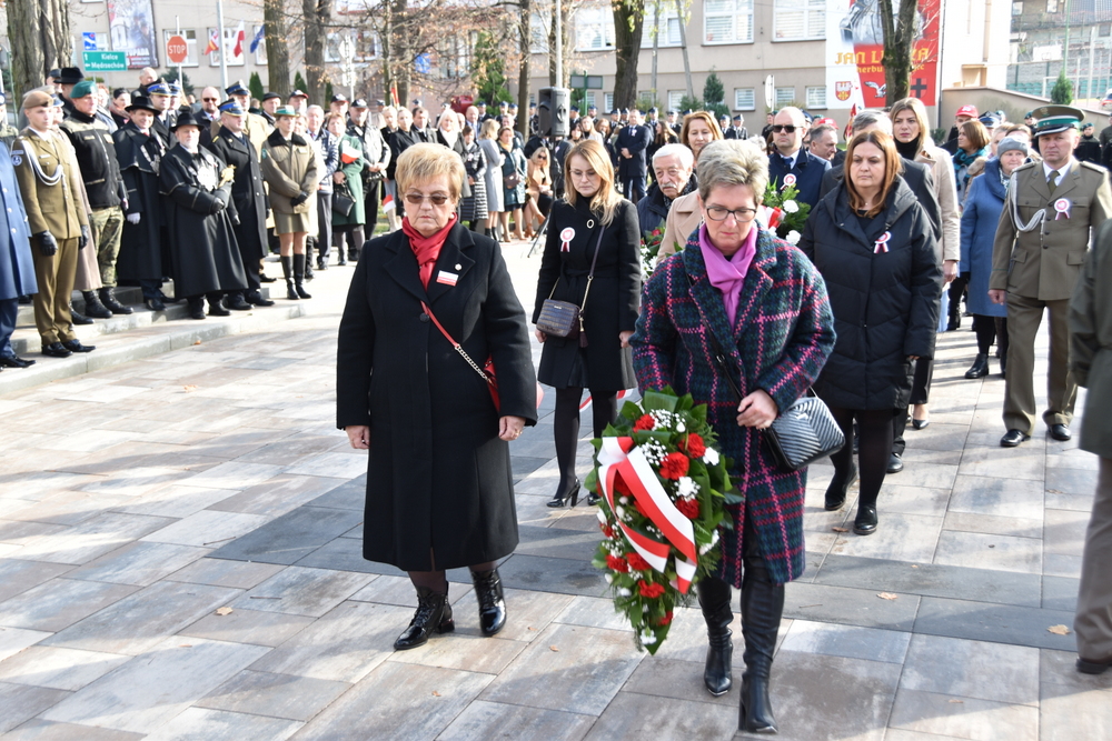 132 DSC 0544 Dąbrowa uczciła 104. rocznicę odzyskania niepodległości przez Polskę