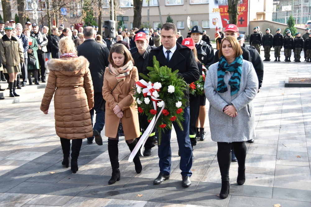 141 DSC 0564 Dąbrowa uczciła 104. rocznicę odzyskania niepodległości przez Polskę