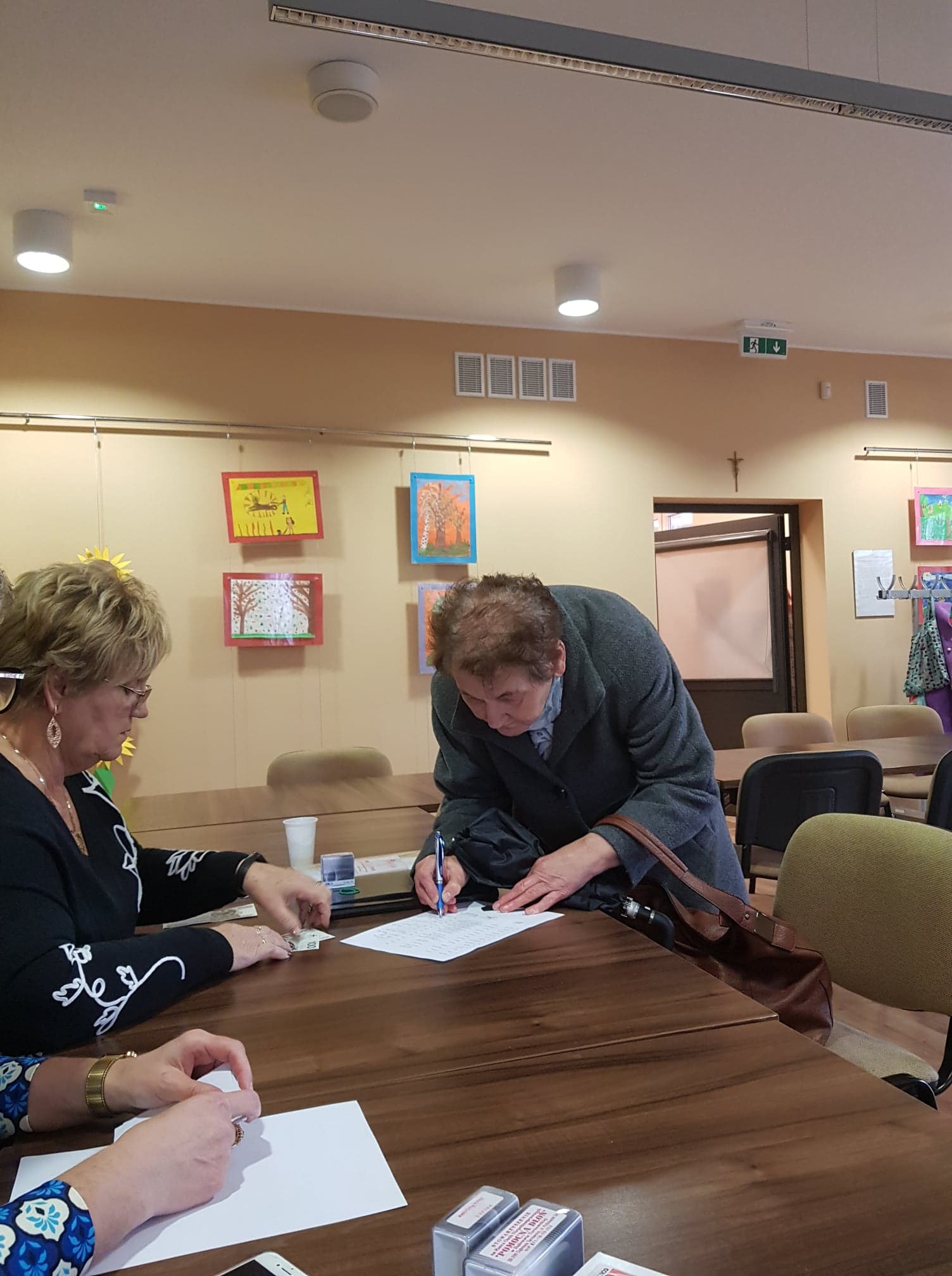 316266602 992158041742949 1686575513891500030 n Stowarzyszenie Na Rzecz Osób Niepełnosprawnych ,,Pomocna Dłoń’’ w Dąbrowie Tarnowskiej dziękuje Niezrzeszonym Dąbrowiakom z Chicago