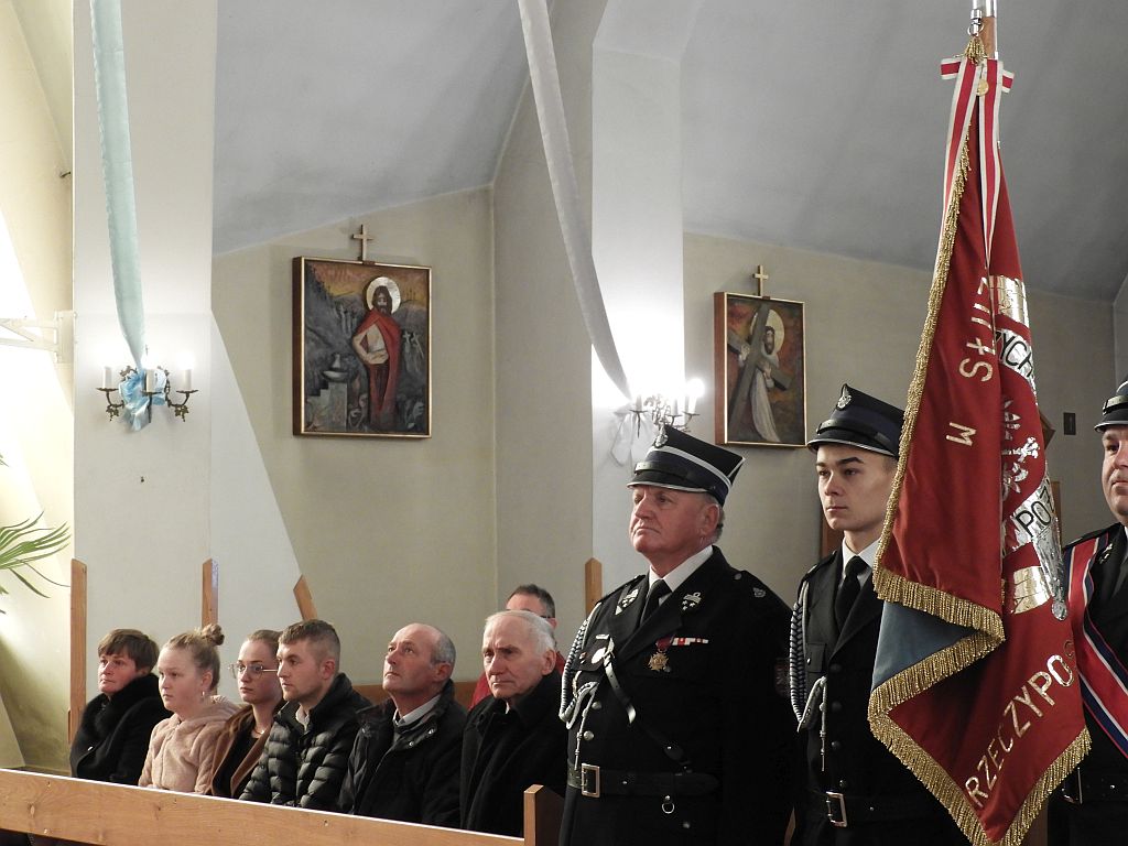 51 Poświęcenie tablicy ku czci ks. Władysława Jaróga