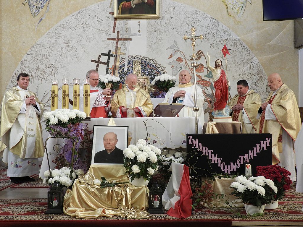 9 Poświęcenie tablicy ku czci ks. Władysława Jaróga