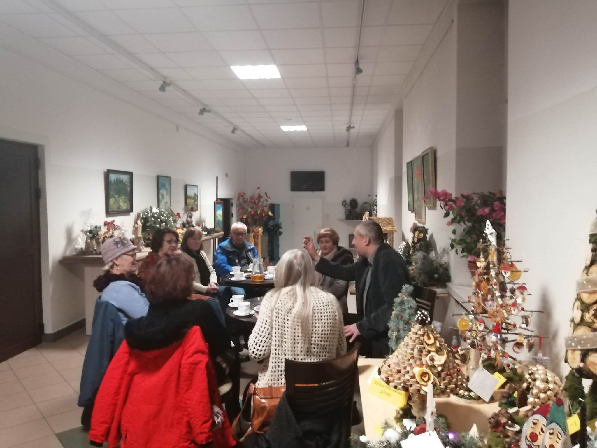 318966660 875739653627266 5892969041634983454 n KLUB FILMOWY „SOKOLE OKO” – TRAFIONA PROPOZYCJA DLA SENIORÓW