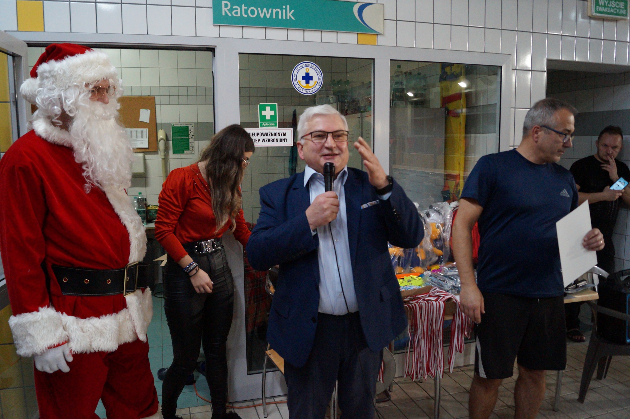 322543869 1606406199818912 5965796798349957870 n Mikołajkowe Zawody Pływackie