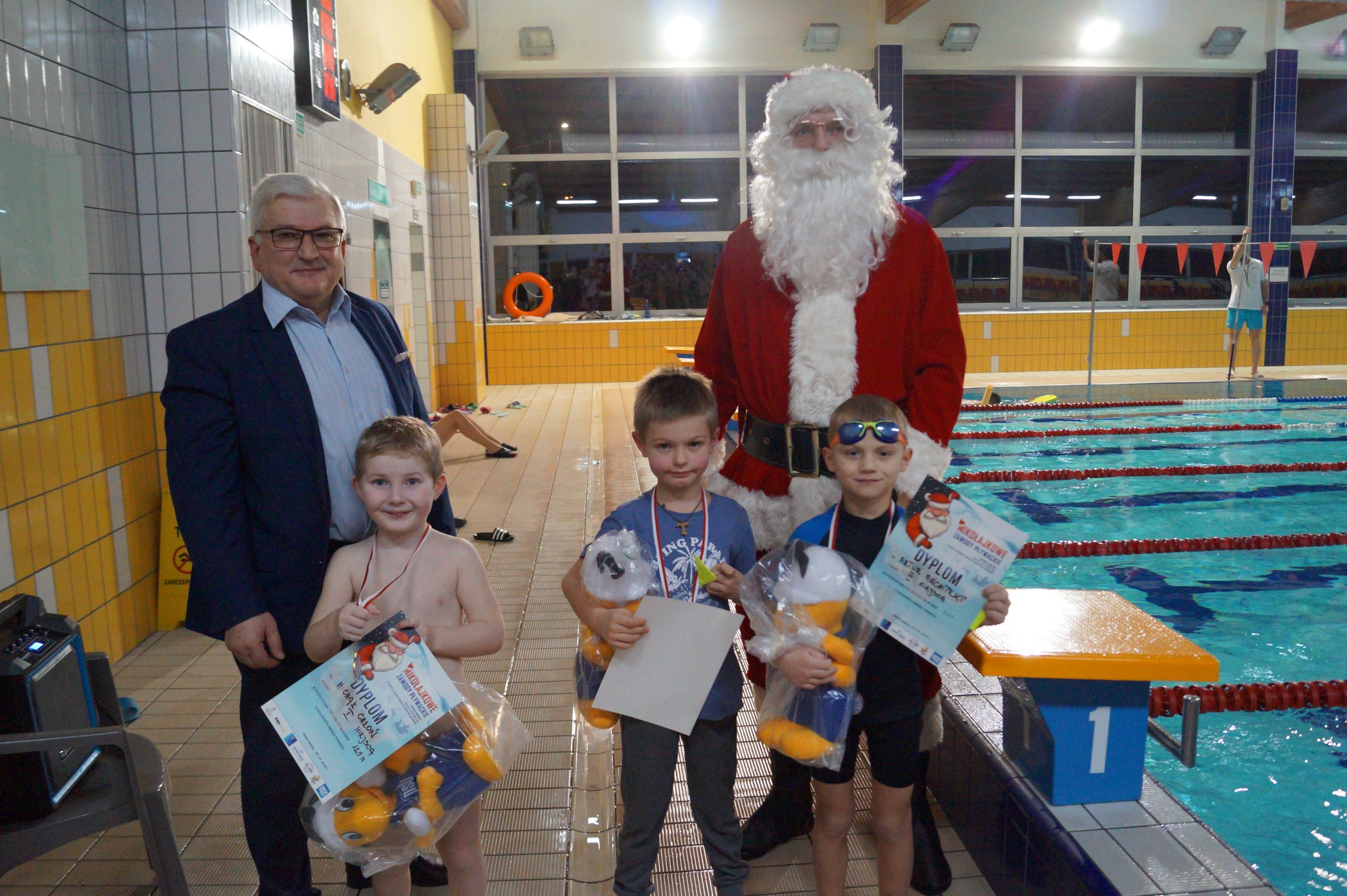 323090511 833126971109720 3975832726235350551 n Mikołajkowe Zawody Pływackie