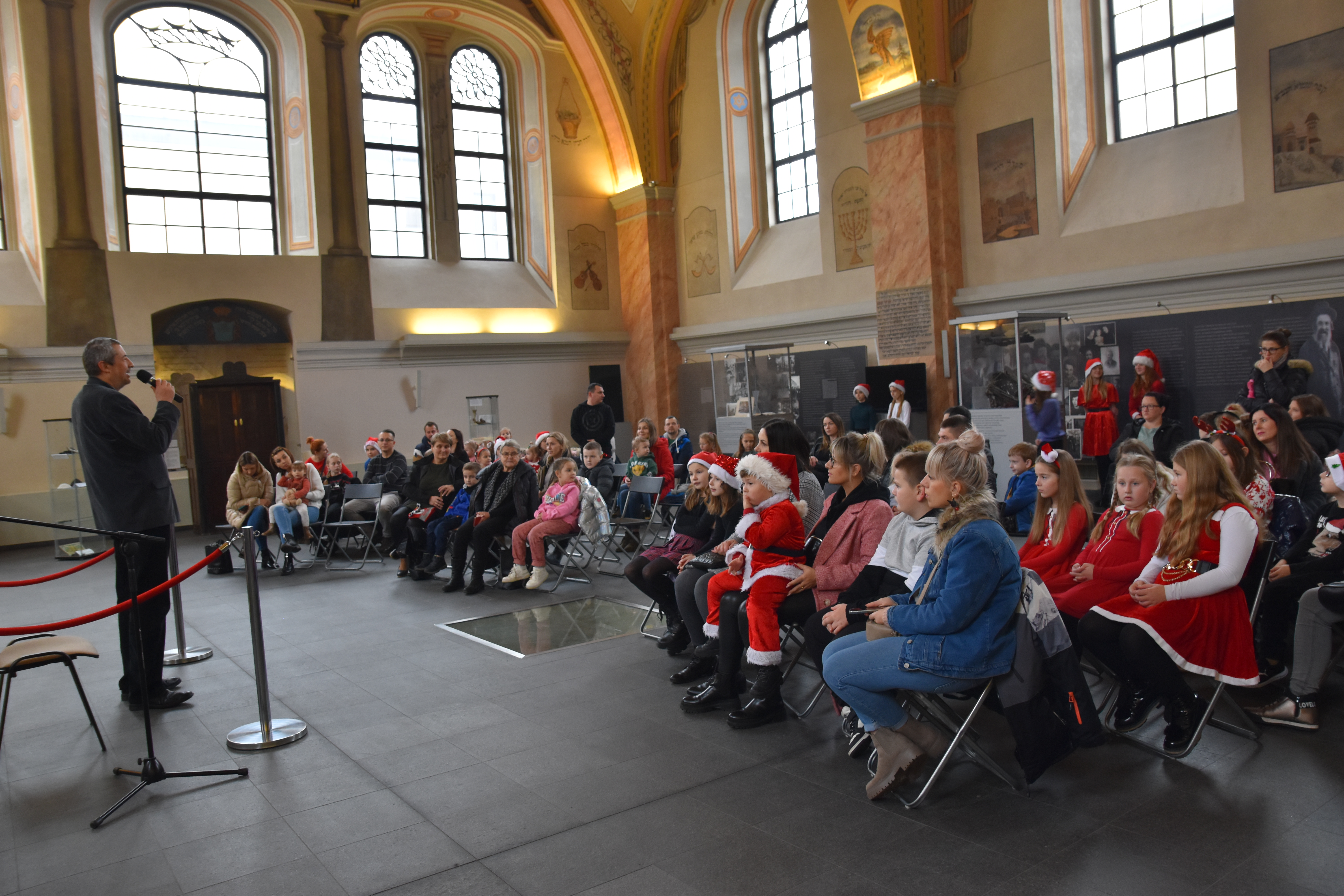 DSC 0218 Święty Mikołaj przyjechał do Dąbrowy